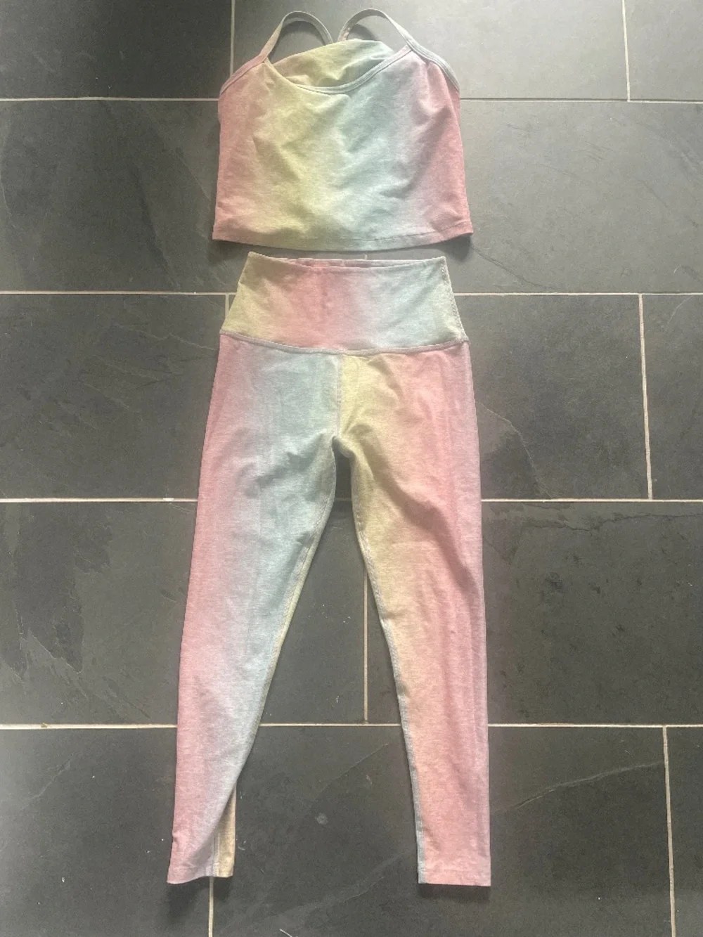 Beyond yoga multicolor set - Picture 1 of 2